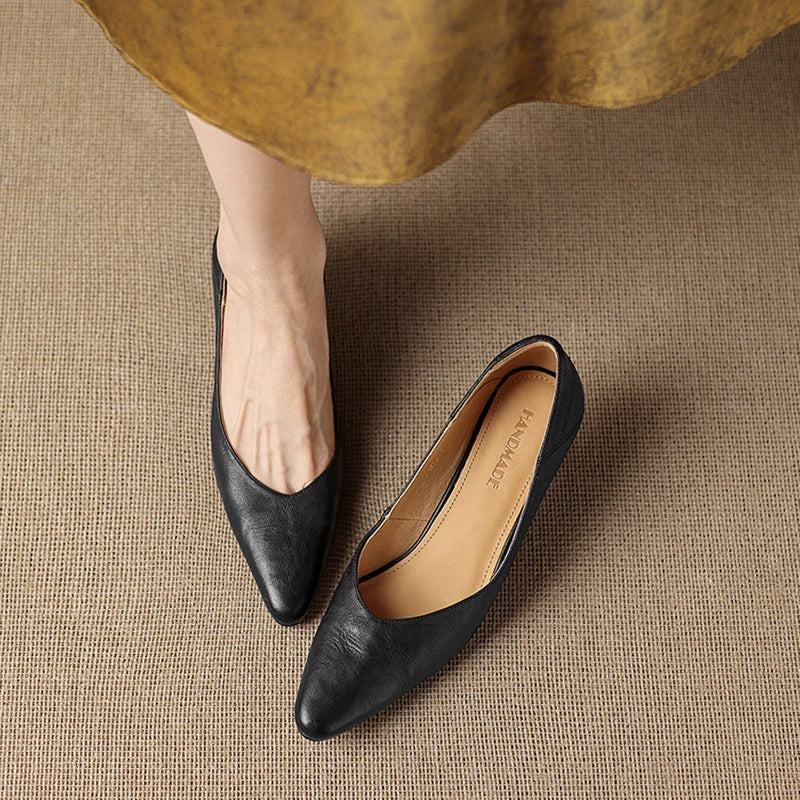 SEREN GENUINE LEATHER KITTEN HEEL PUMP