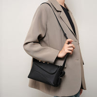 LUXE SHOULDER BAG