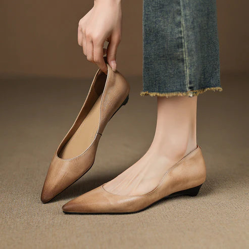 SELENE GENUINE LEATHER POINTED FLAT