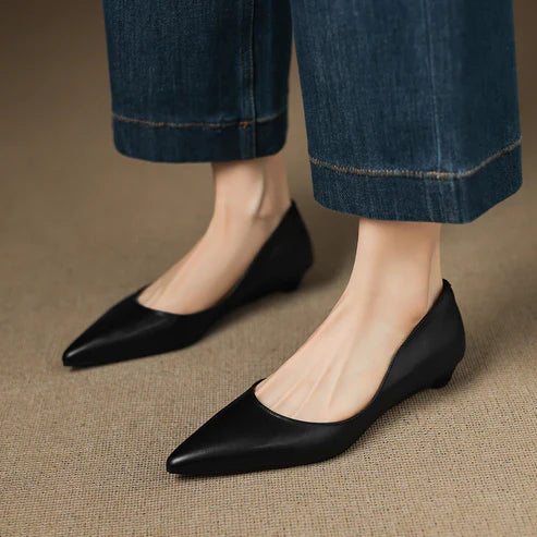 SELENE GENUINE LEATHER POINTED FLAT