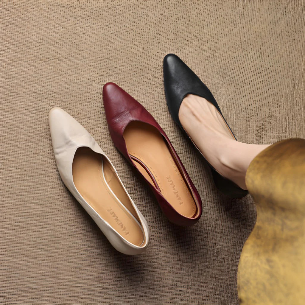 SEREN GENUINE LEATHER KITTEN HEEL PUMP